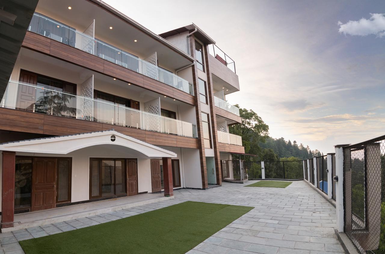 דהראדון Hotel Seven Oaks מראה חיצוני תמונה
