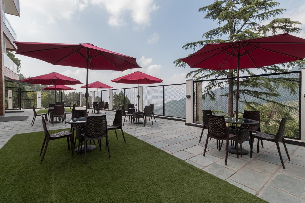 דהראדון Hotel Seven Oaks מראה חיצוני תמונה